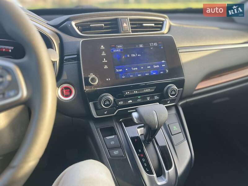 Внедорожник / Кроссовер Honda CR-V 2017 в Хмельницком