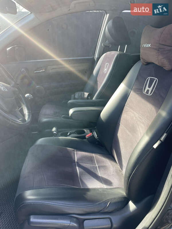 Позашляховик / Кросовер Honda CR-V 2011 в Тернополі