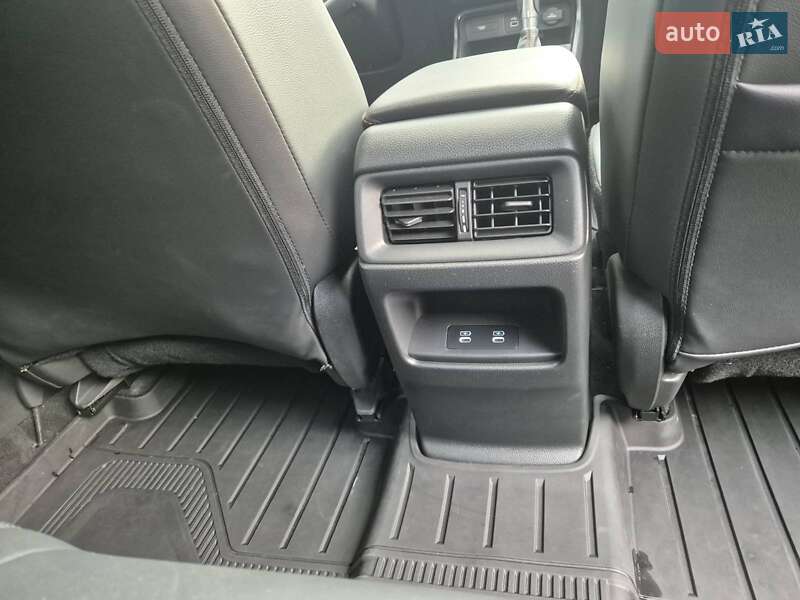 Внедорожник / Кроссовер Honda CR-V 2023 в Киеве