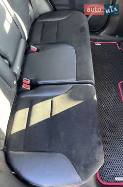 Позашляховик / Кросовер Honda CR-V 2013 в 