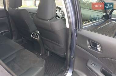 Внедорожник / Кроссовер Honda CR-V 2016 в 
