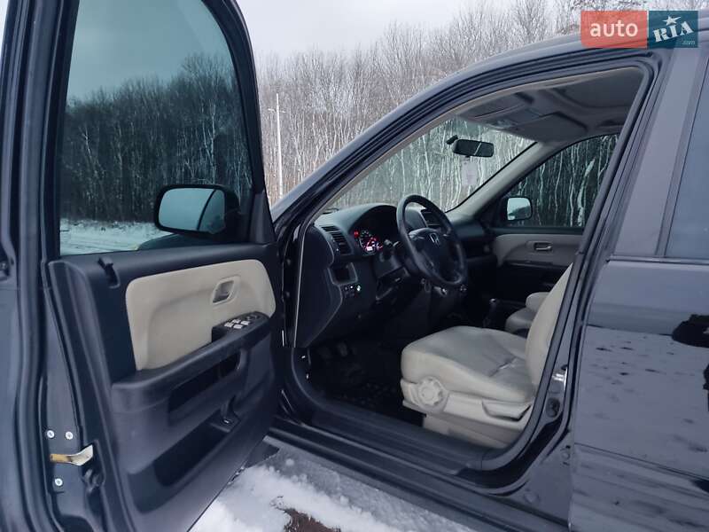 Позашляховик / Кросовер Honda CR-V 2004 в Умані