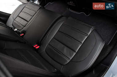 Позашляховик / Кросовер Honda CR-V 2022 в 