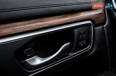 Позашляховик / Кросовер Honda CR-V 2022 в 