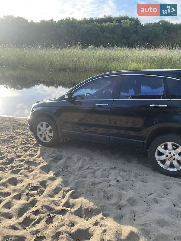Внедорожник / Кроссовер Honda CR-V 2008 в Новых Санжарах