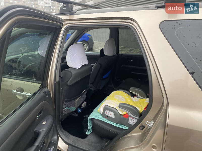 Позашляховик / Кросовер Honda CR-V 2006 в Черкасах фото 13 Позашляховик / Кросовер Honda CR-V 2006 в Черкасах