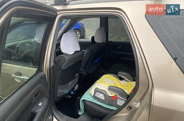 Внедорожник / Кроссовер Honda CR-V 2006 в 