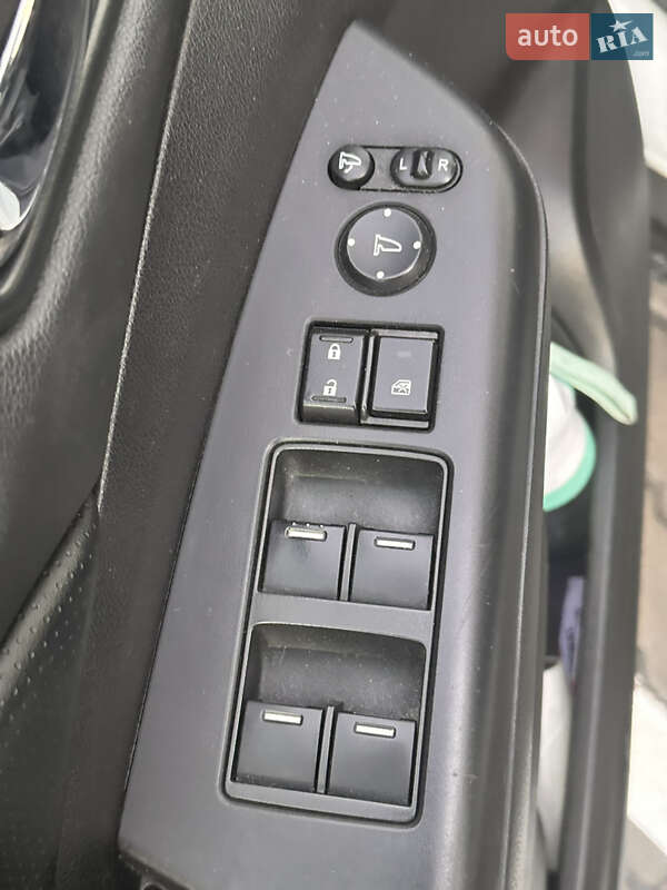 Позашляховик / Кросовер Honda CR-V 2013 в Луцьку