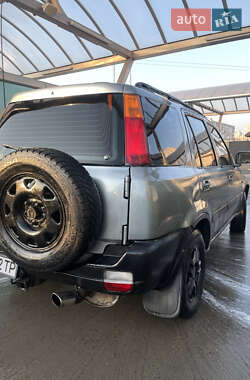 Позашляховик / Кросовер Honda CR-V 1998 в 