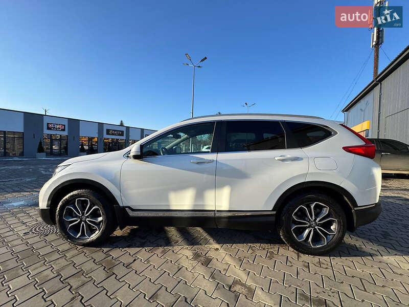 Внедорожник / Кроссовер Honda CR-V 2023 в Млинове