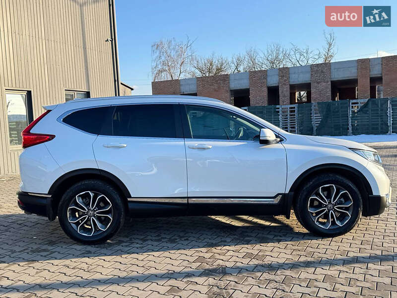 Внедорожник / Кроссовер Honda CR-V 2023 в Млинове