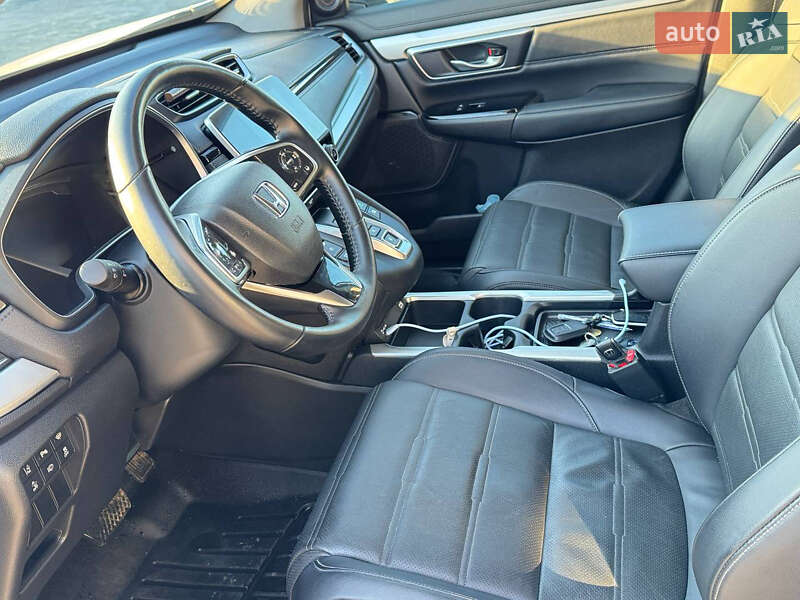 Внедорожник / Кроссовер Honda CR-V 2023 в Млинове