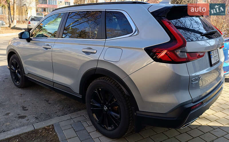 Внедорожник / Кроссовер Honda CR-V 2023 в Черновцах