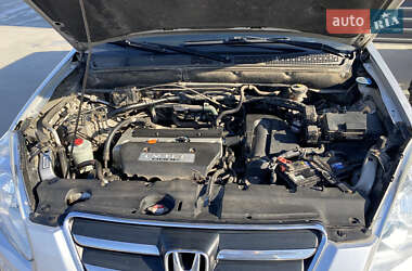 Внедорожник / Кроссовер Honda CR-V 2006 в 