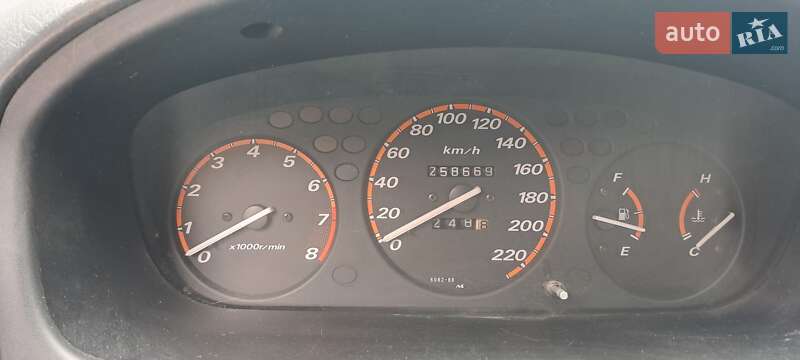 Внедорожник / Кроссовер Honda CR-V 2000 в Боярке