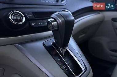 Позашляховик / Кросовер Honda CR-V 2013 в 