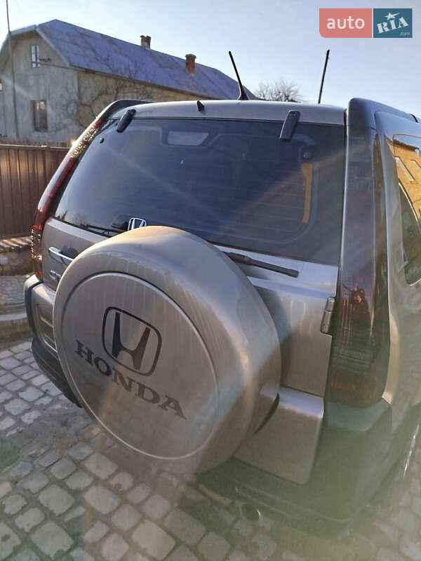 Внедорожник / Кроссовер Honda CR-V 2005 в Зборове