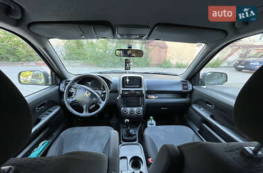 Позашляховик / Кросовер Honda CR-V 2005 в 