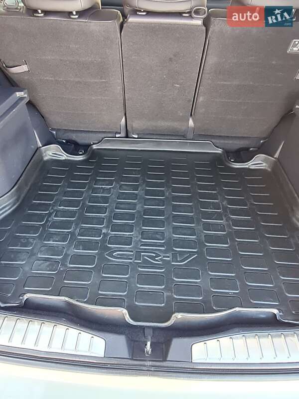 Внедорожник / Кроссовер Honda CR-V 2011 в Тернополе