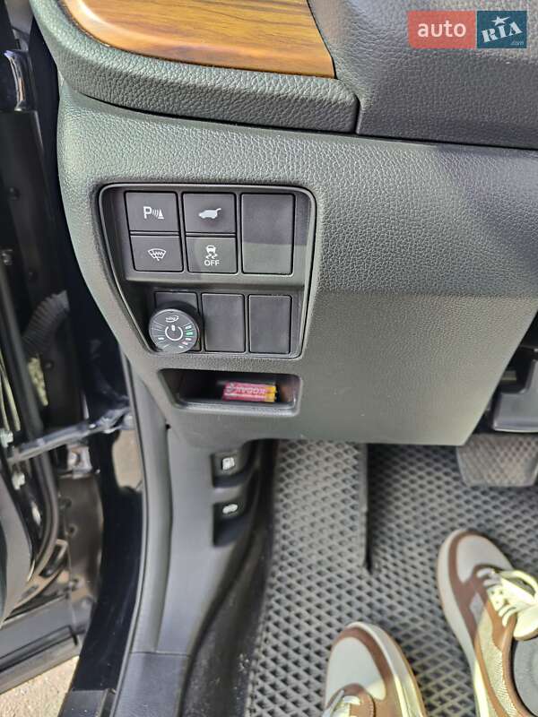 Внедорожник / Кроссовер Honda CR-V 2017 в Киеве