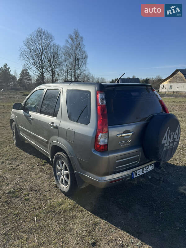 Позашляховик / Кросовер Honda CR-V 2006 в Рокитному