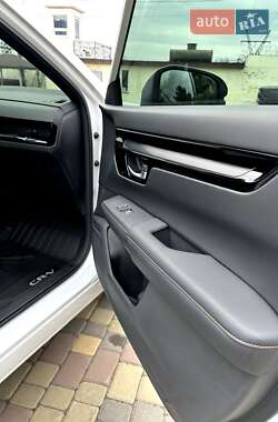 Позашляховик / Кросовер Honda CR-V 2022 в 
