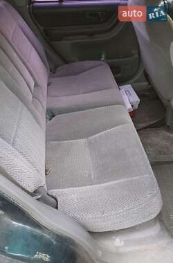 Позашляховик / Кросовер Honda CR-V 1998 в 