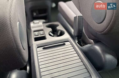 Позашляховик / Кросовер Honda CR-V 2007 в 