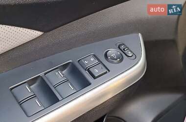 Внедорожник / Кроссовер Honda CR-V 2015 в 