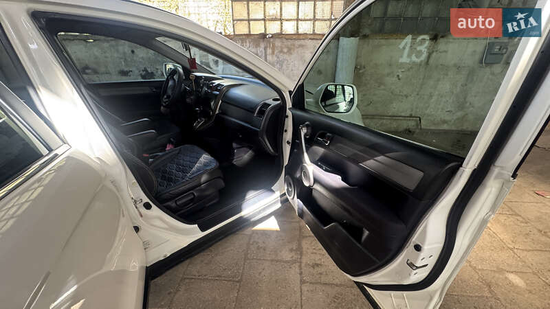 Внедорожник / Кроссовер Honda CR-V 2008 в Одессе
