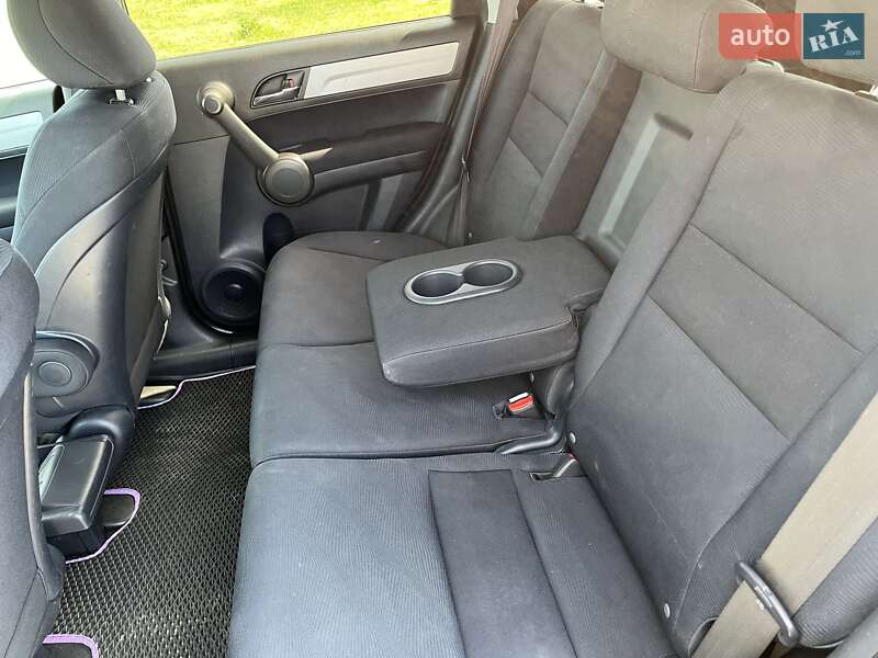 Внедорожник / Кроссовер Honda CR-V 2011 в Киеве