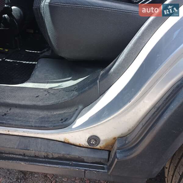 Внедорожник / Кроссовер Honda CR-V 2002 в Киеве