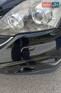 Позашляховик / Кросовер Honda CR-V 2010 в 