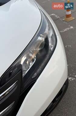 Позашляховик / Кросовер Honda CR-V 2013 в 