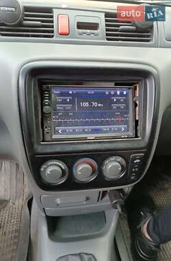 Позашляховик / Кросовер Honda CR-V 2001 в 