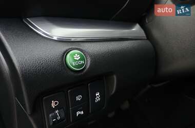 Внедорожник / Кроссовер Honda CR-V 2016 в 