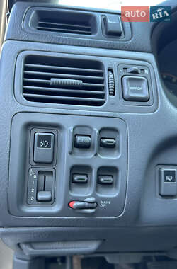 Внедорожник / Кроссовер Honda CR-V 2001 в 