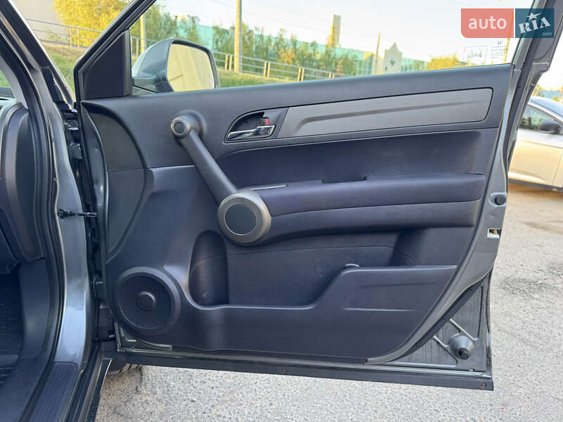 Позашляховик / Кросовер Honda CR-V 2010 в Полтаві