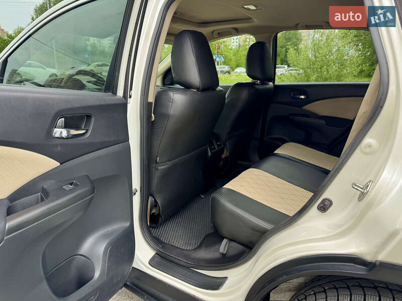 Позашляховик / Кросовер Honda CR-V 2015 в Києві