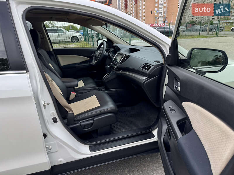 Позашляховик / Кросовер Honda CR-V 2015 в Києві