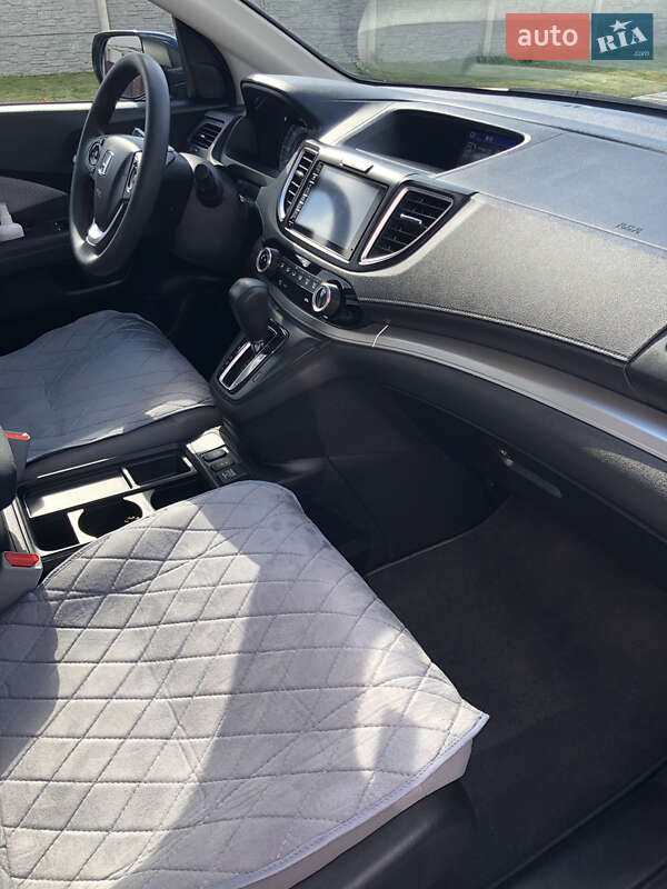 Внедорожник / Кроссовер Honda CR-V 2016 в Буске