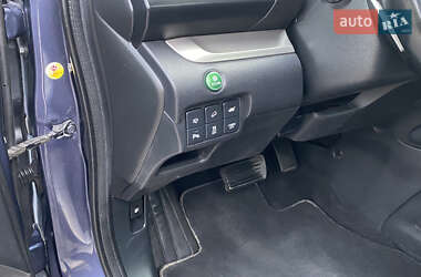 Позашляховик / Кросовер Honda CR-V 2013 в 