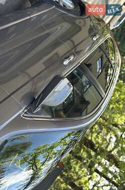 Позашляховик / Кросовер Honda CR-V 2011 в 