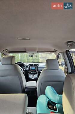 Внедорожник / Кроссовер Honda CR-V 2017 в 