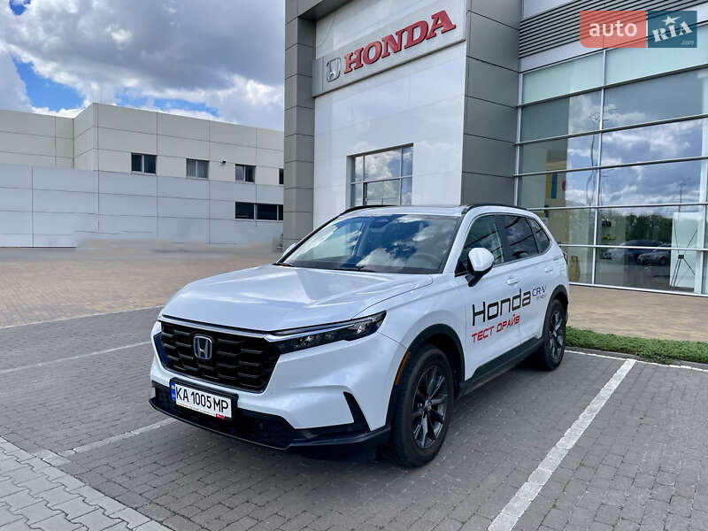Позашляховик / Кросовер Honda CR-V 2023 в 