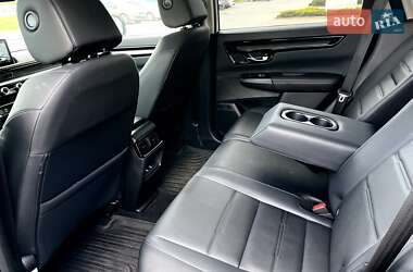 Позашляховик / Кросовер Honda CR-V 2023 в 