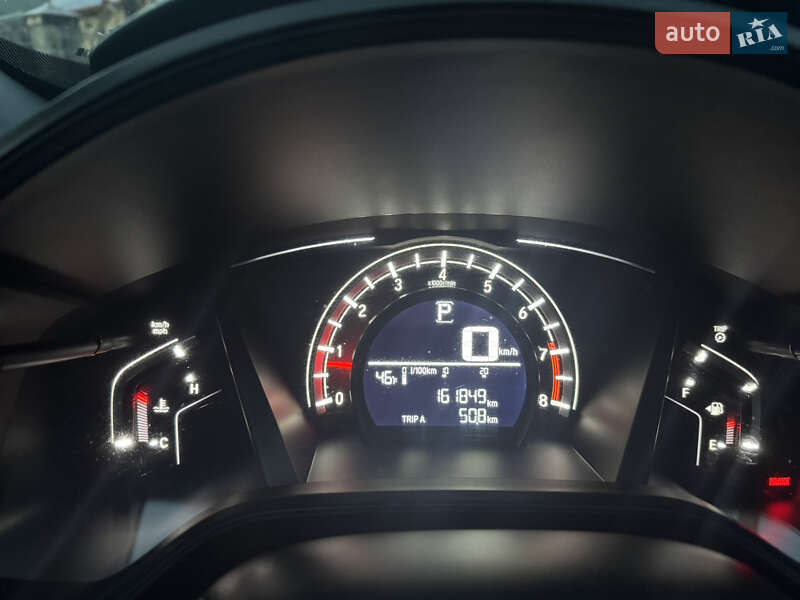 Внедорожник / Кроссовер Honda CR-V 2018 в Мостиске