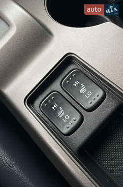 Позашляховик / Кросовер Honda CR-V 2010 в 