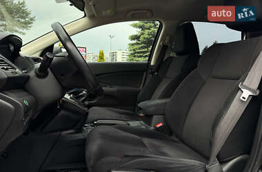 Внедорожник / Кроссовер Honda CR-V 2014 в 