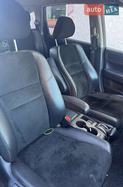 Позашляховик / Кросовер Honda CR-V 2011 в 